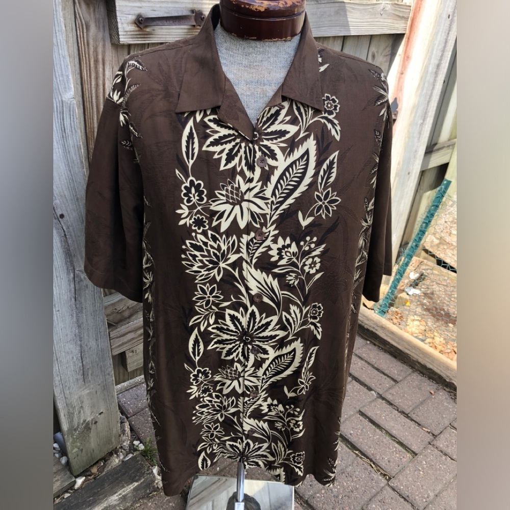 Tommy Bahama Short Sleeves Silk Brown Floral Button Up Shirt